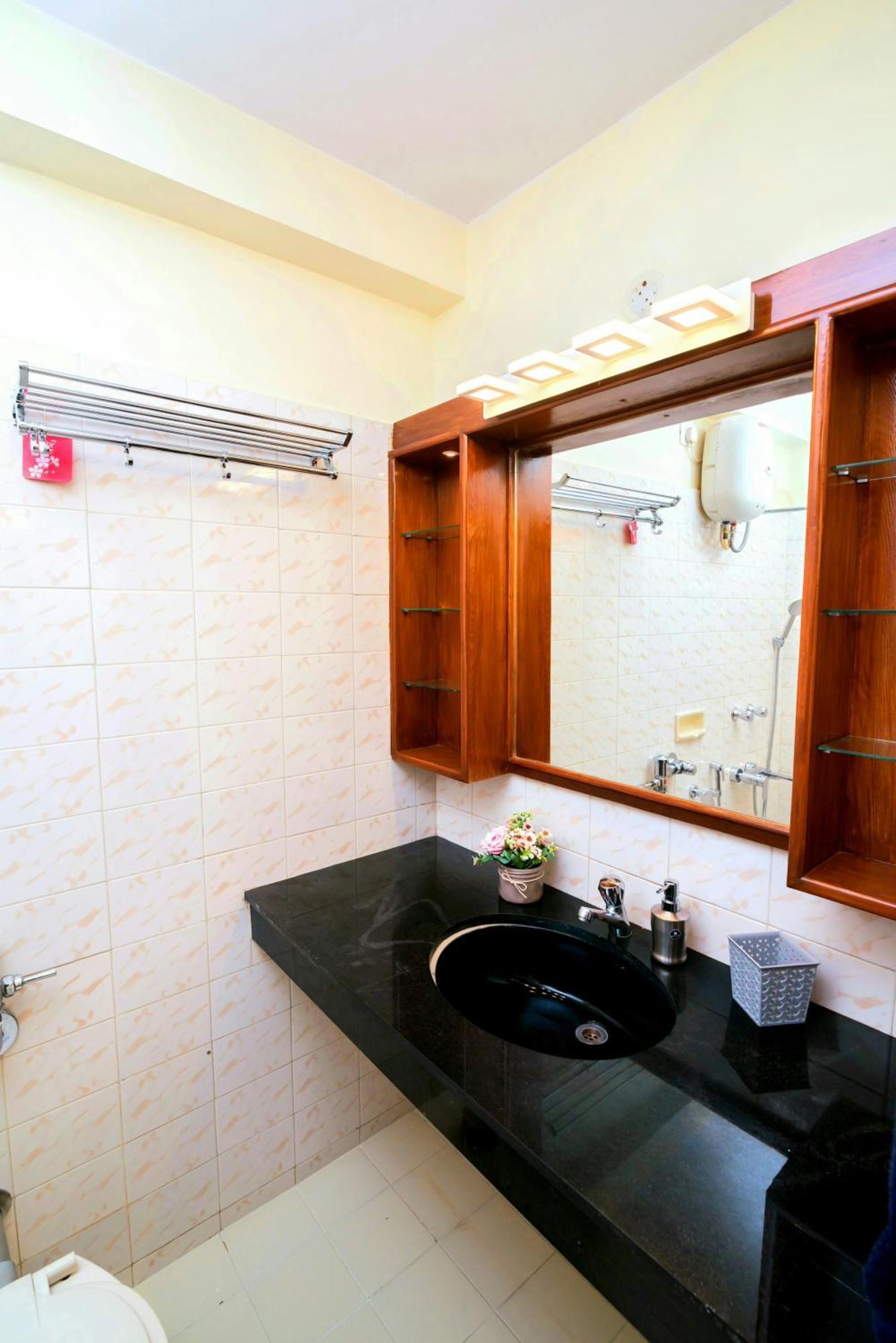 'Golden Sea Pearl' 1 Bhk Beach Apartment Бенаулим Экстерьер фото